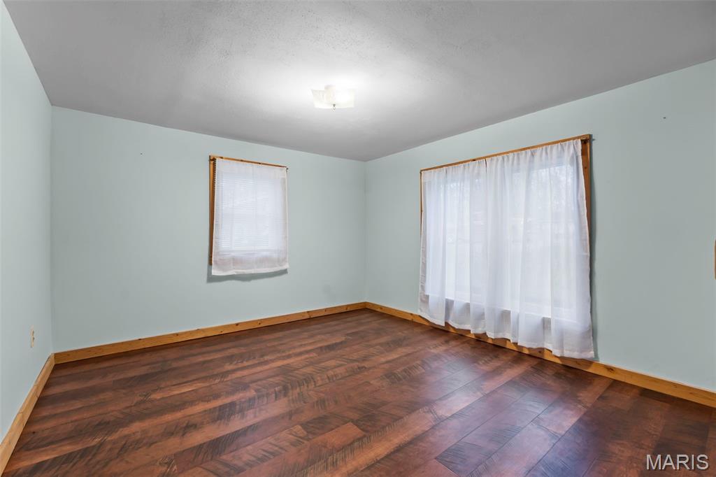16482 Highway T Property Photo 11