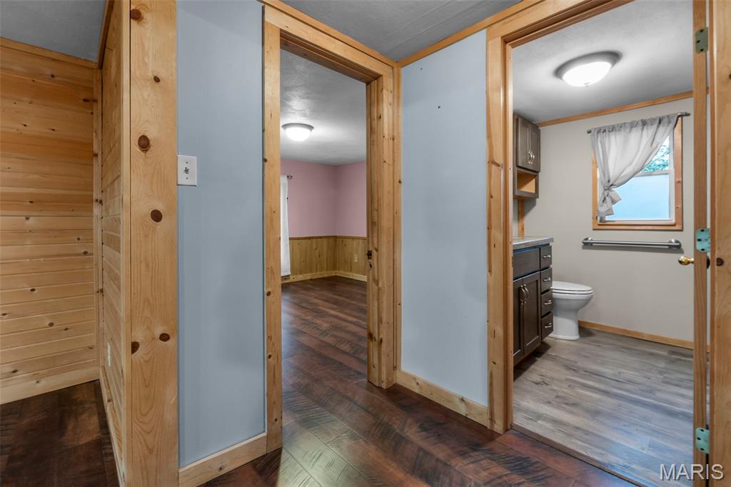 16482 Highway T Property Photo 14