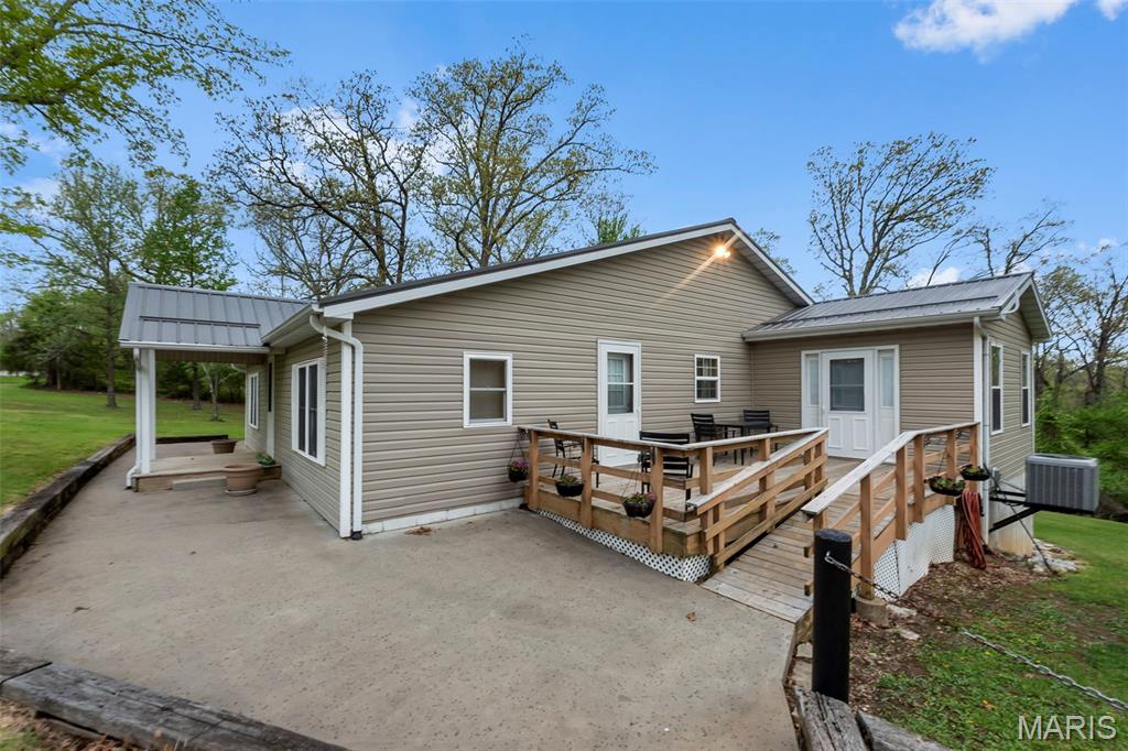 16482 Highway T Property Photo 33