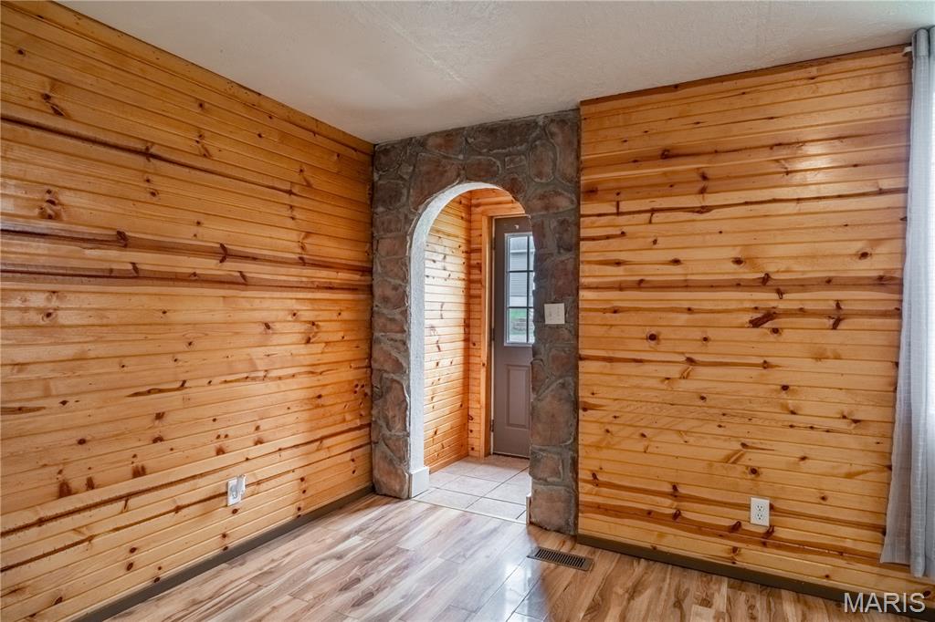 605 Third Street Property Photo 12
