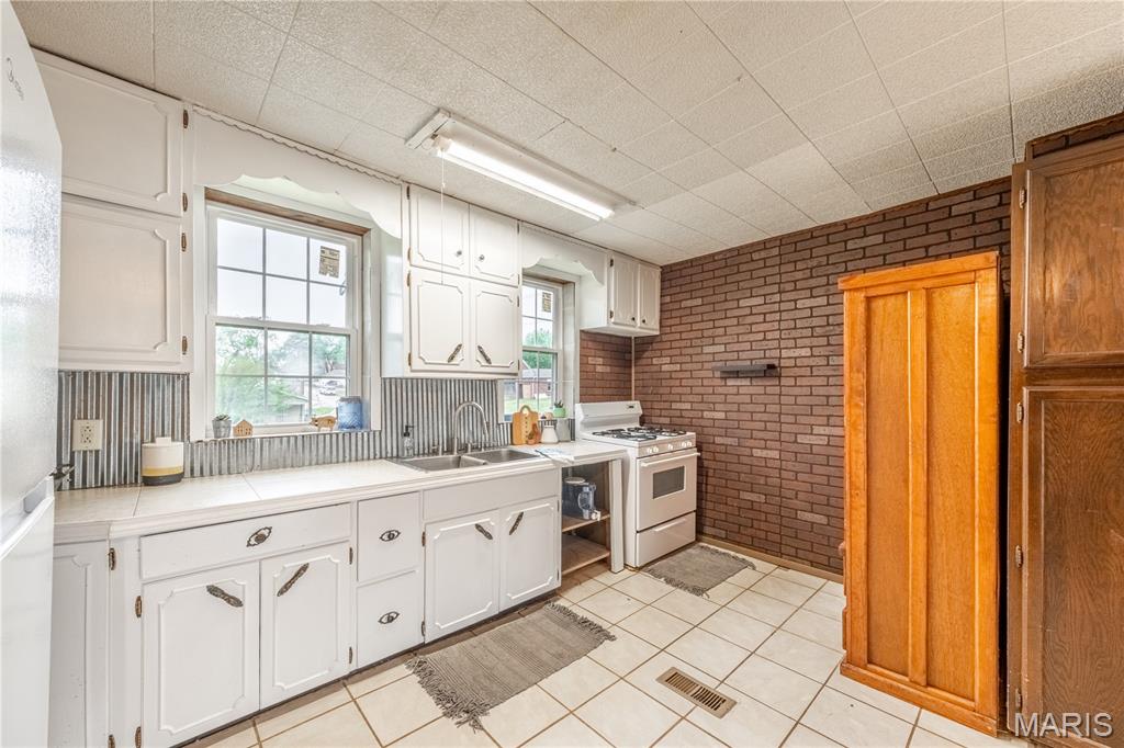 605 Third Street Property Photo 22