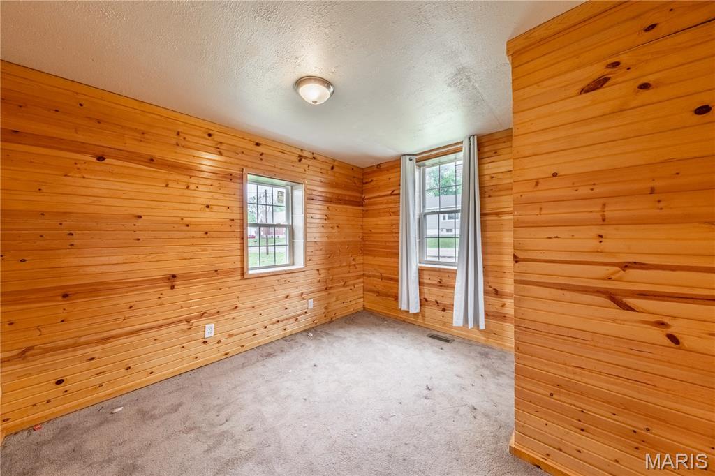 605 Third Street Property Photo 24