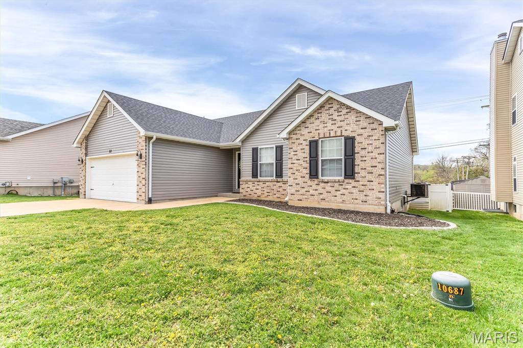 112 Trailing Oak Court Property Photo 4