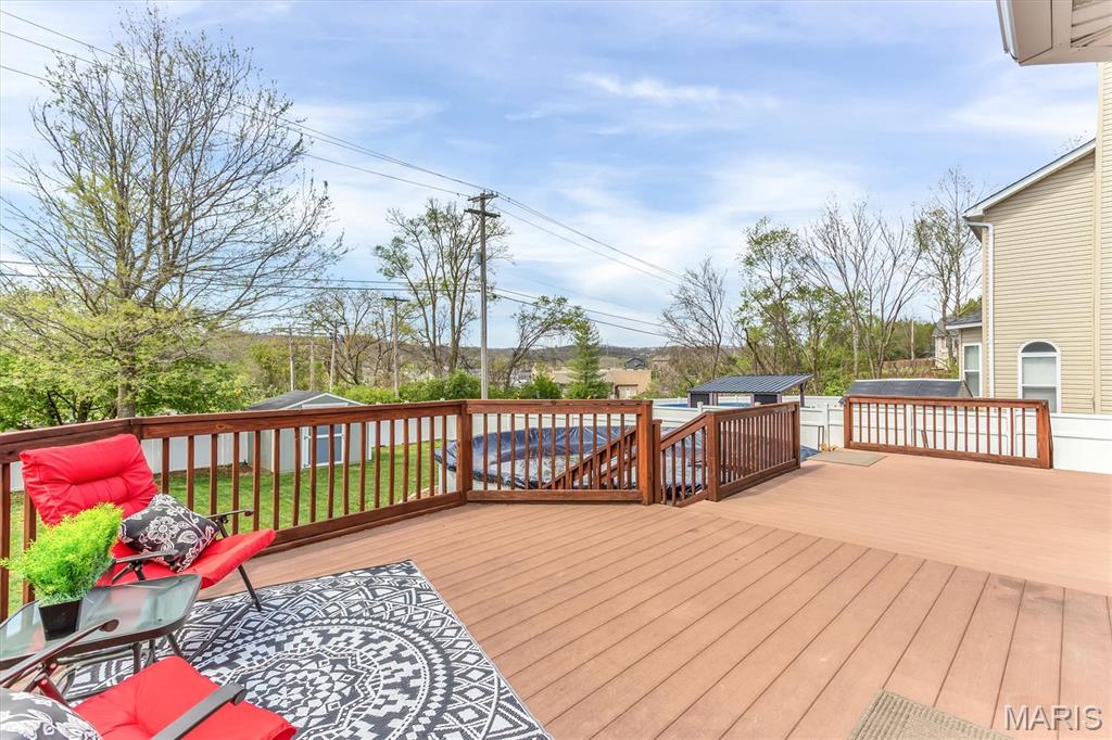 112 Trailing Oak Court Property Photo 16