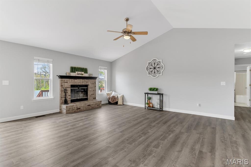 112 Trailing Oak Court Property Photo 30