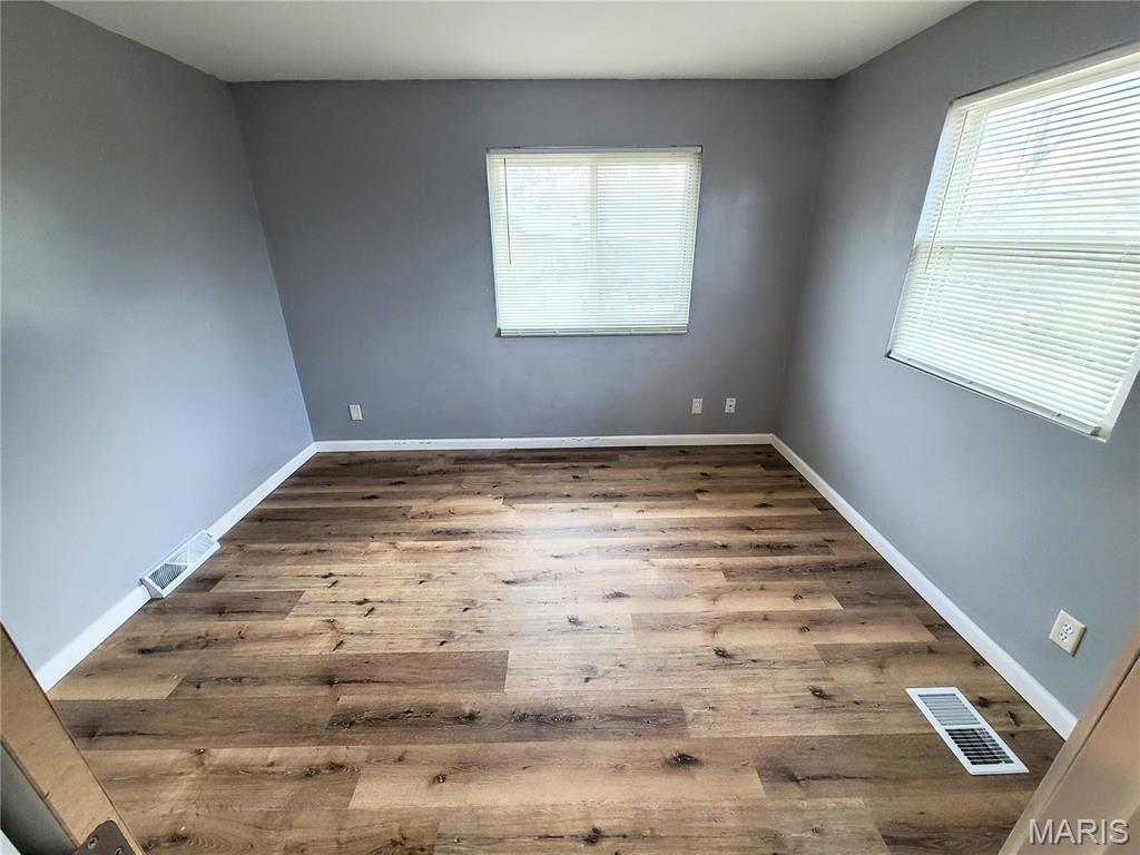 26021140 Property Photo 11