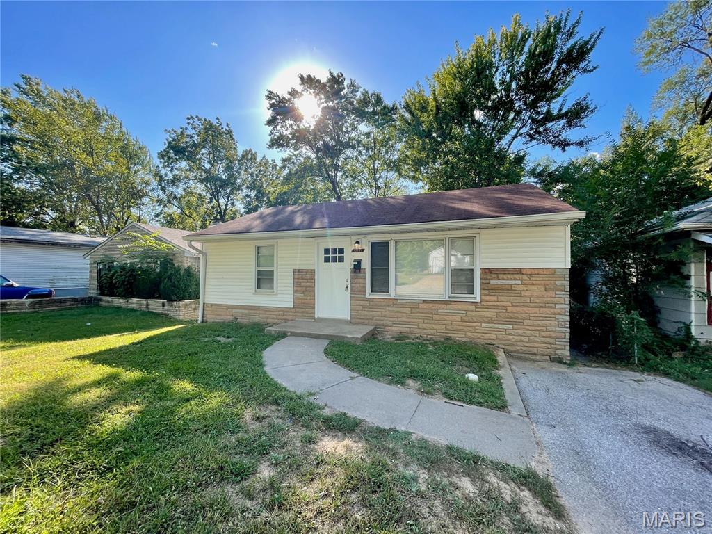 10121 Baron Drive Property Photo 1