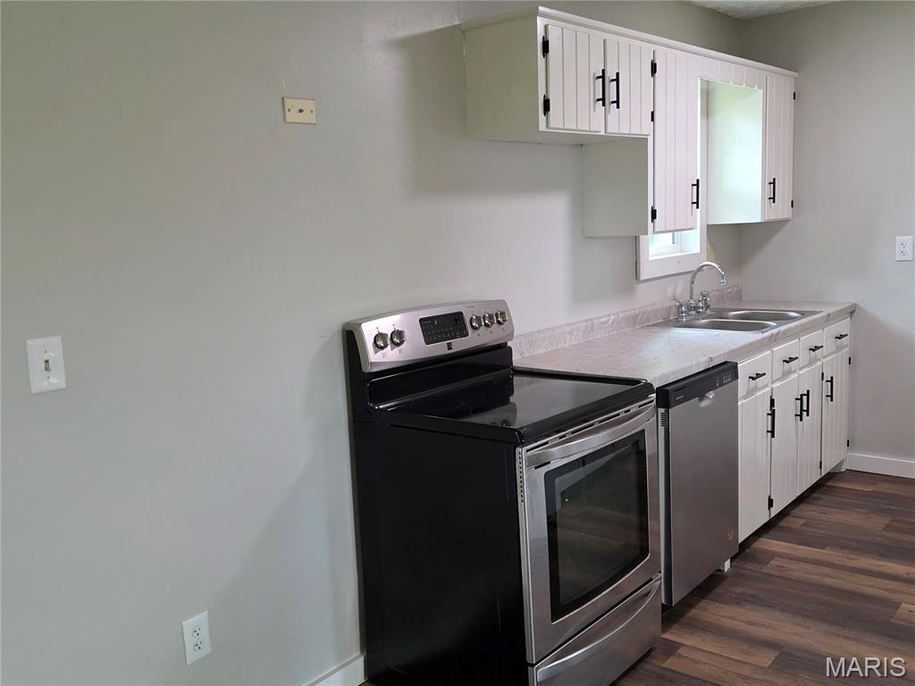 22040 Harlan Lane Property Photo 6