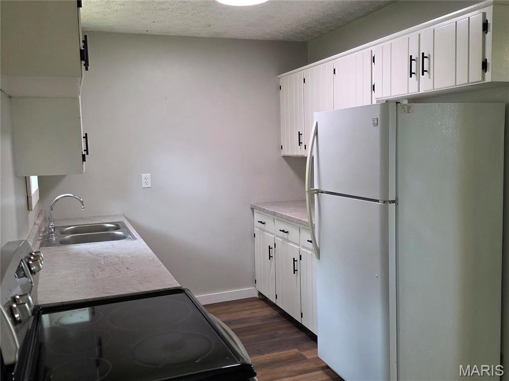 22040 Harlan Lane Property Photo 7