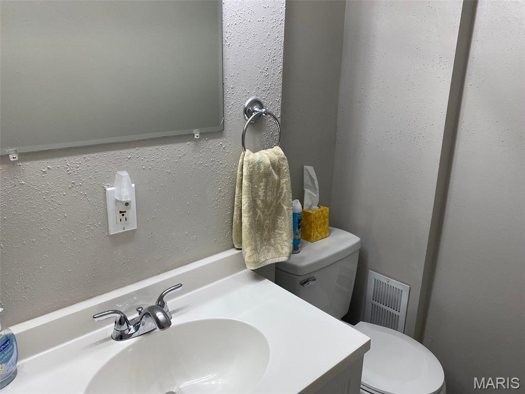 117 E 13th Street Property Photo 19