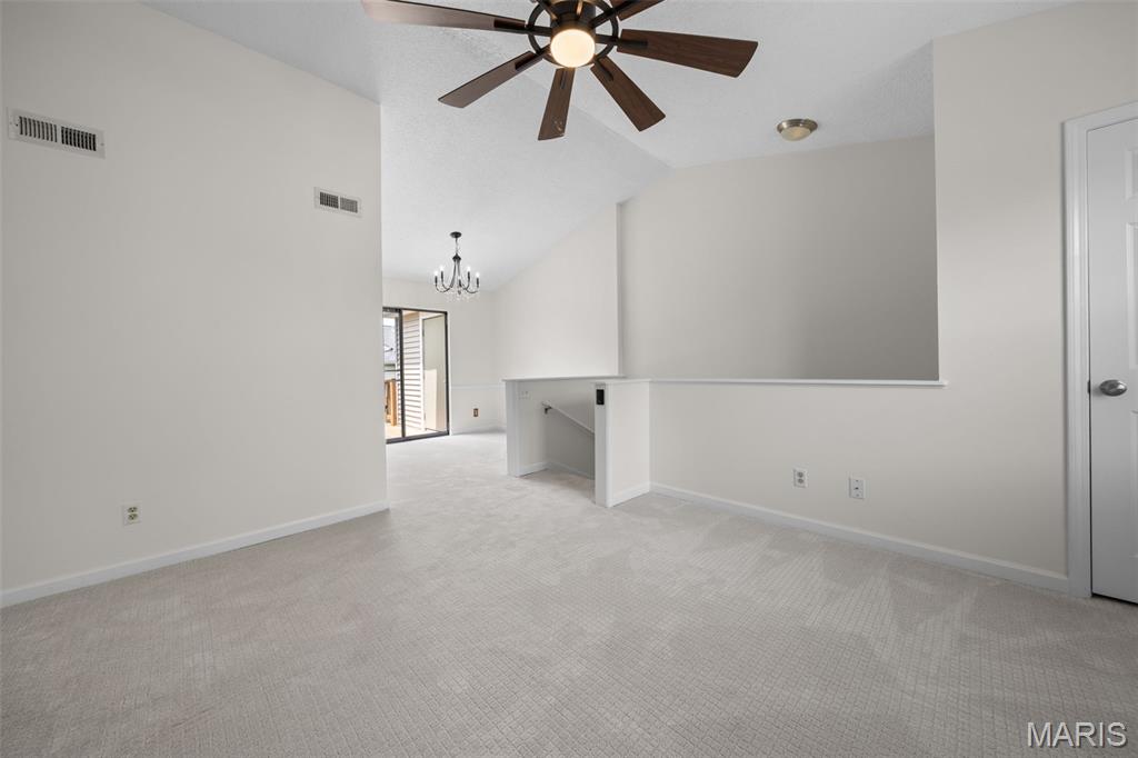 1441 Thrush Place Property Photo 11