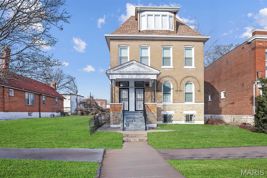 3017 Keokuk Street Property Photo 1