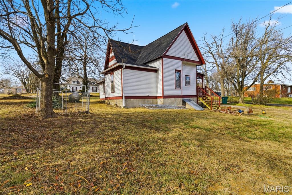 722 M- Maple Street Property Photo 4