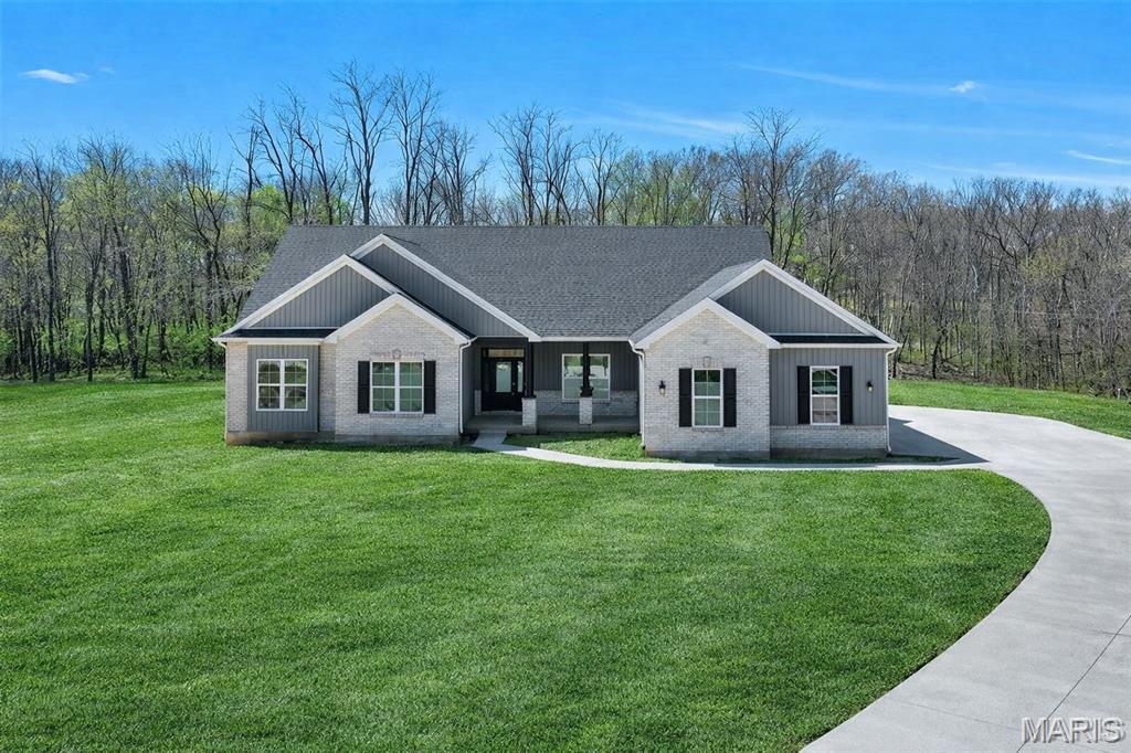 300 Schaper Estates Xing Property Photo 1