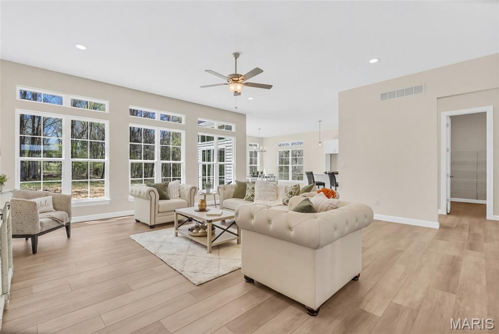 300 Schaper Estates Xing Property Photo 10