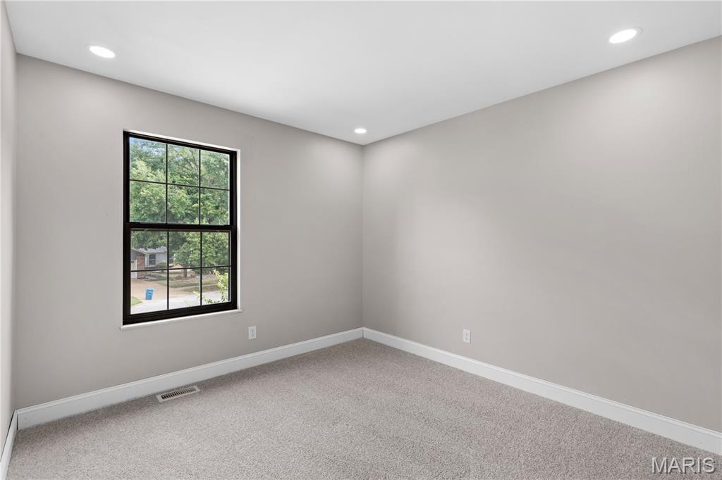 559 Vernal Hill Court Property Photo 20