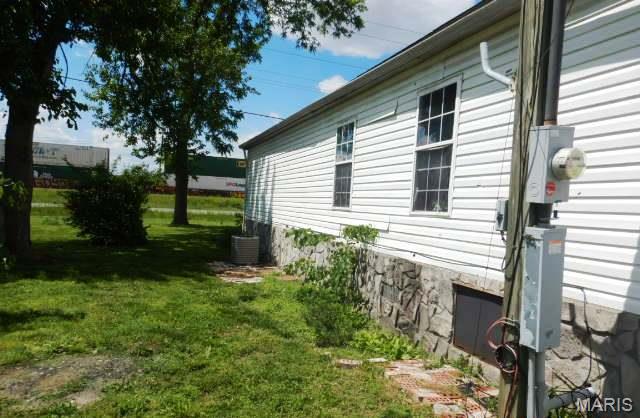 1424 N Main Street Property Photo 12