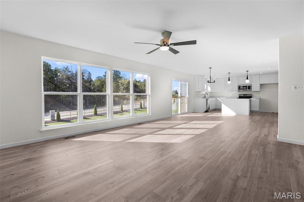 225 Heroes Way Property Photo 13