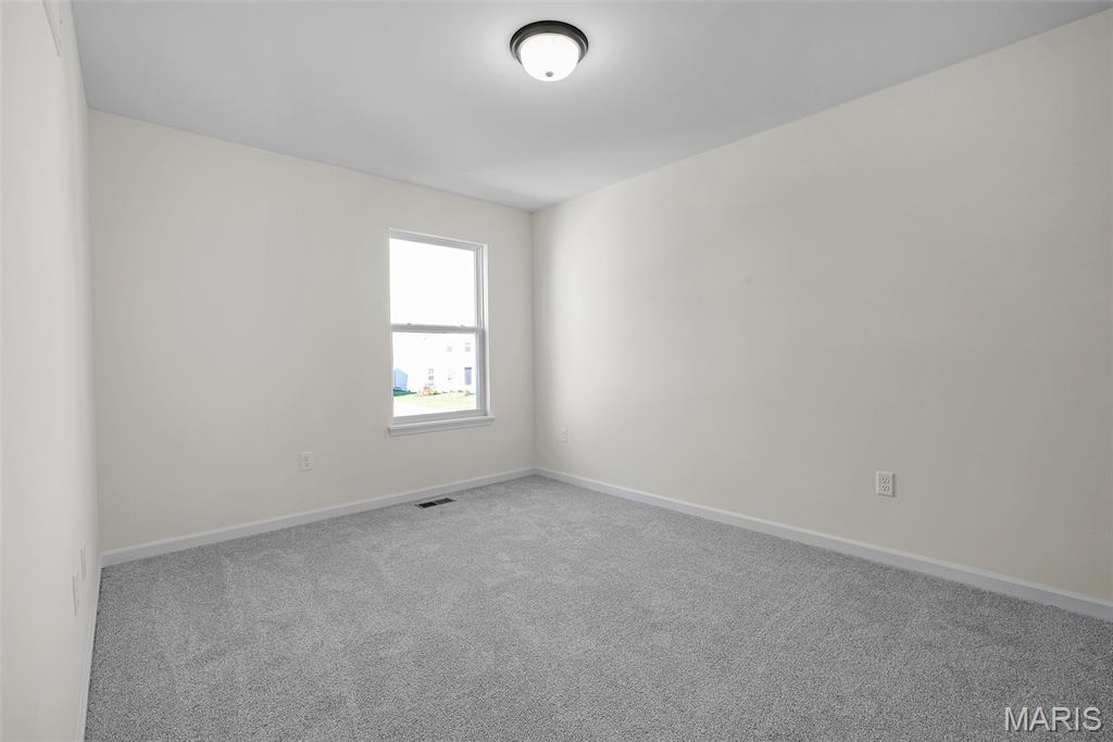 225 Heroes Way Property Photo 19