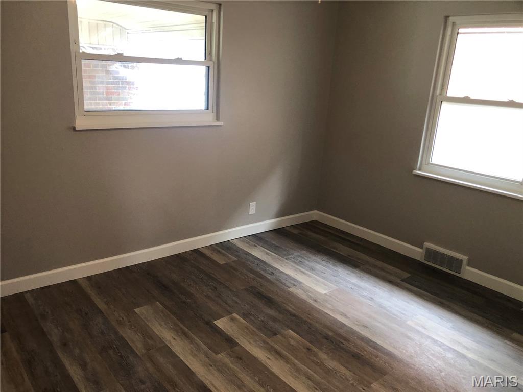 4337 Loughborough Avenue Property Photo 13