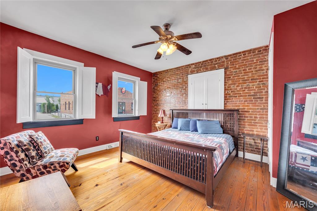 117 E 5th Street Property Photo 8