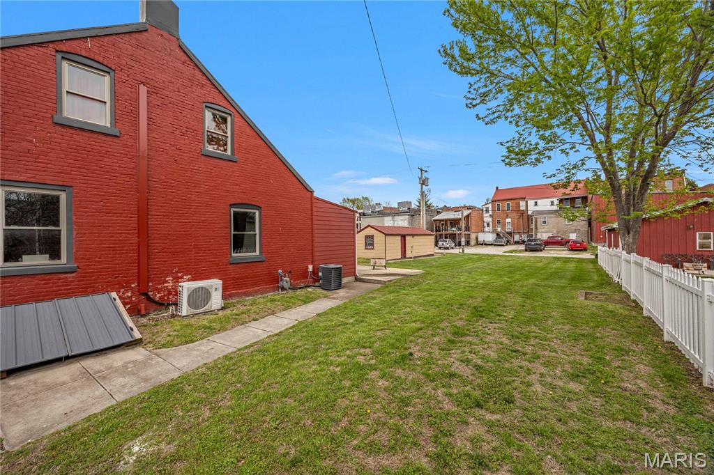 117 E 5th Street Property Photo 25