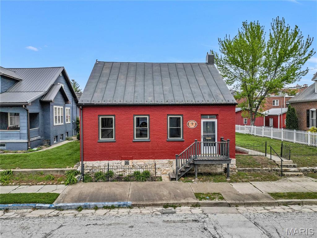 117 E 5th Street Property Photo 31