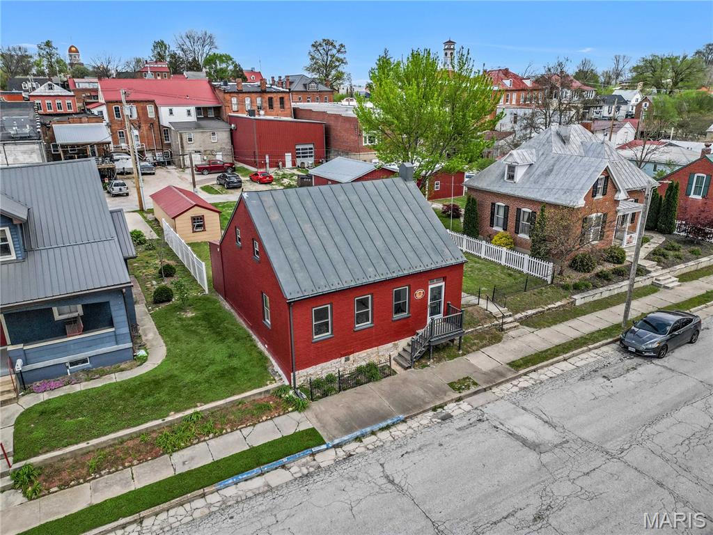 117 E 5th Street Property Photo 32