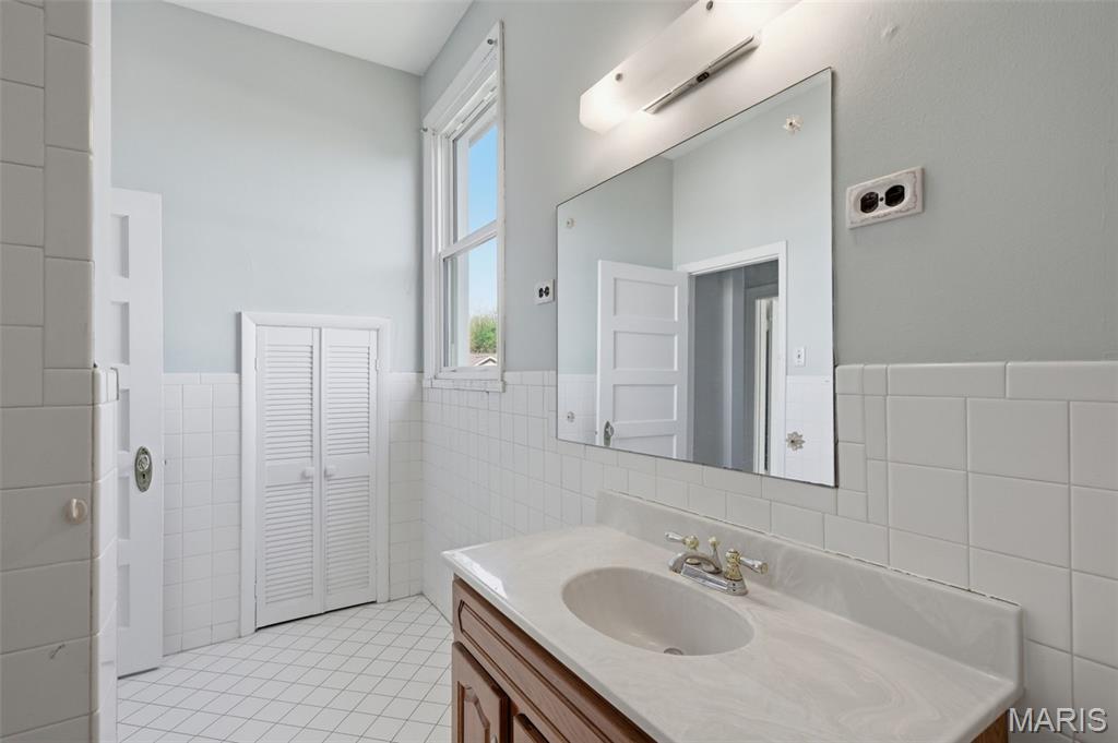 807-809 Meramec Station Road Property Photo 25