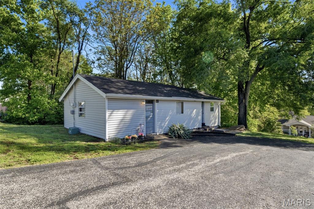 807-809 Meramec Station Road Property Photo 39