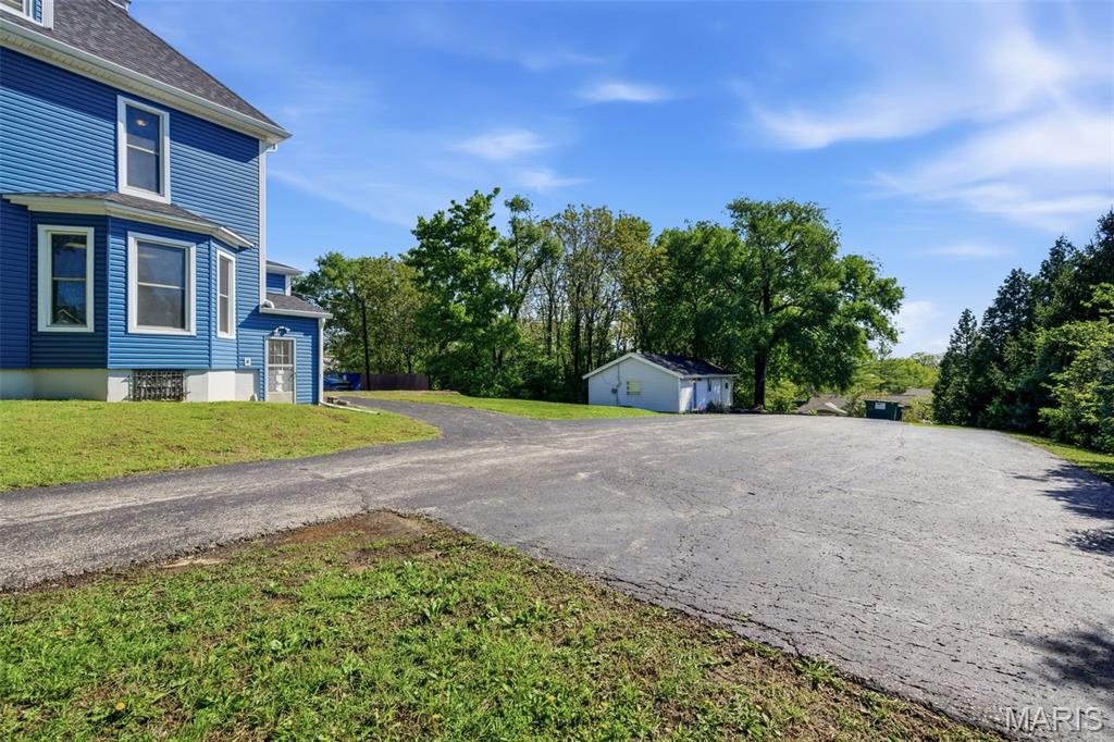 807-809 Meramec Station Road Property Photo 43