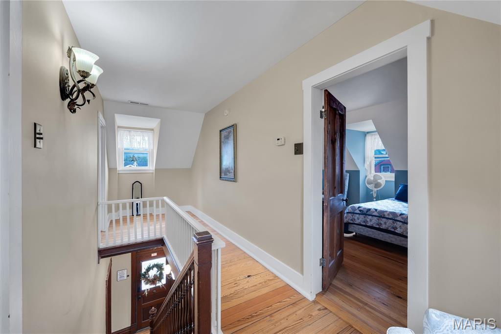 121 E 5th Street Property Photo 20