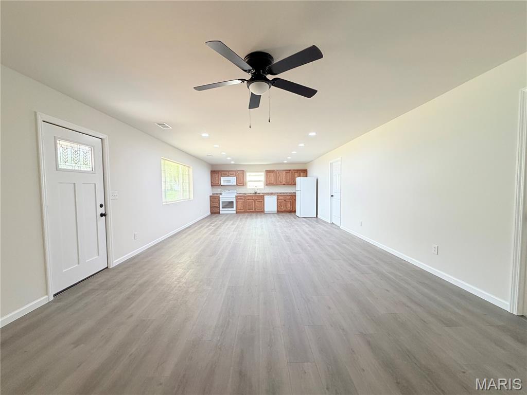 211 Maple St Property Photo 4