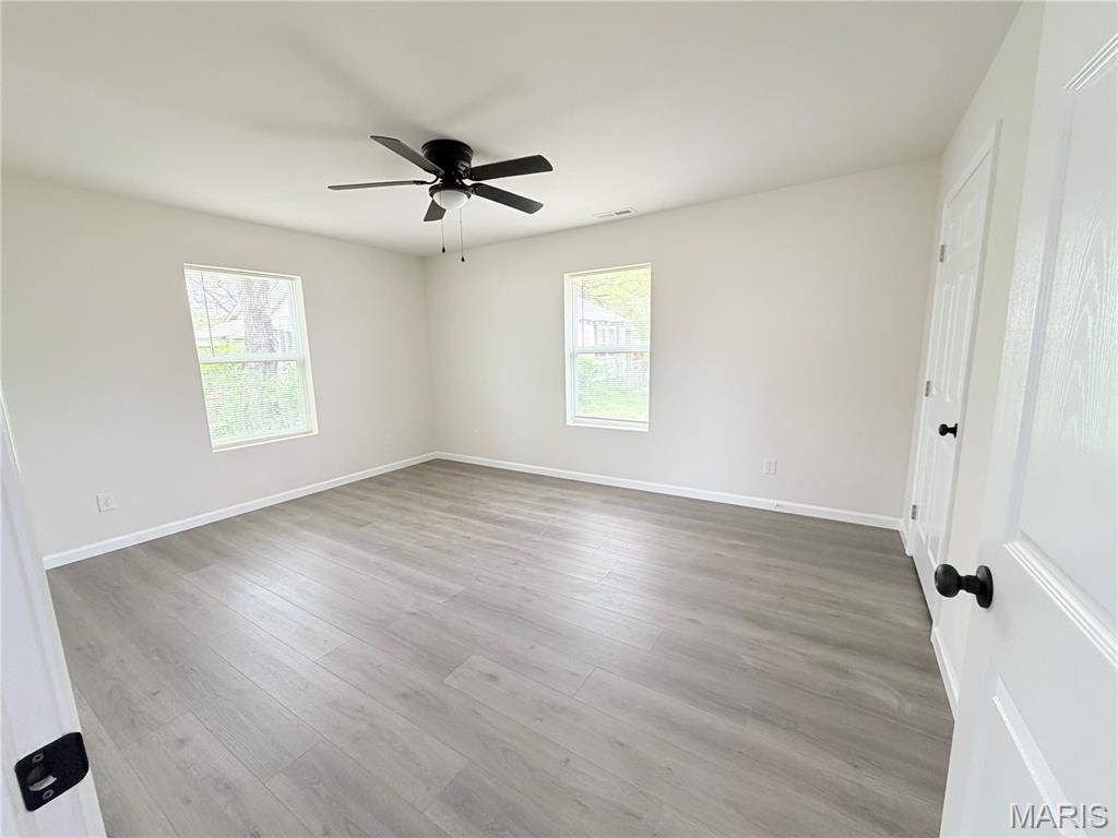 211 Maple St Property Photo 6