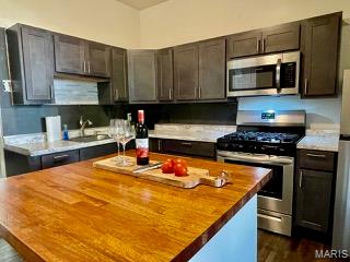 4537 S Compton Avenue Property Photo 4