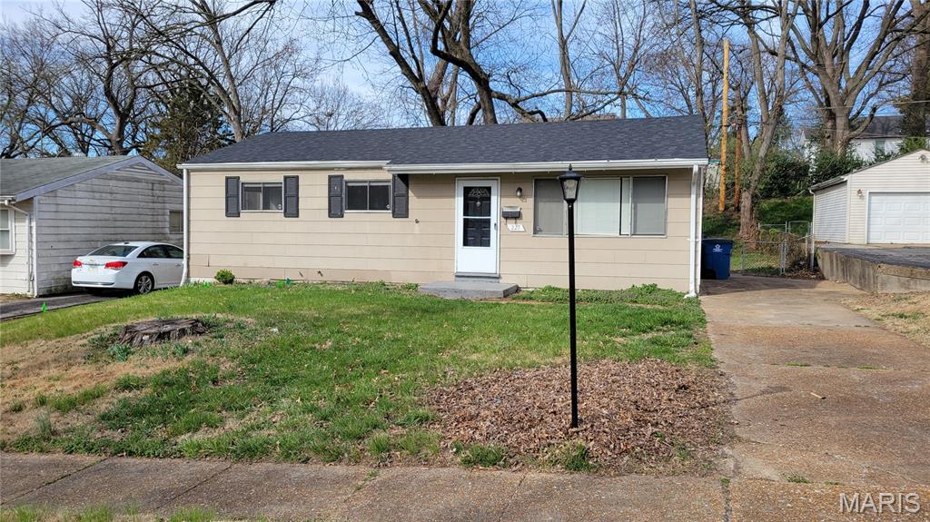 227 Meadowcrest Drive Property Photo 1
