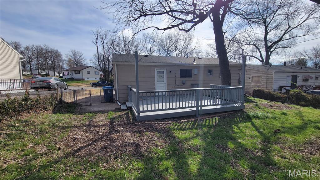 227 Meadowcrest Drive Property Photo 11