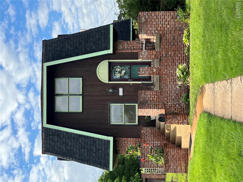 6413-6415 Bradley Avenue Property Photo 1