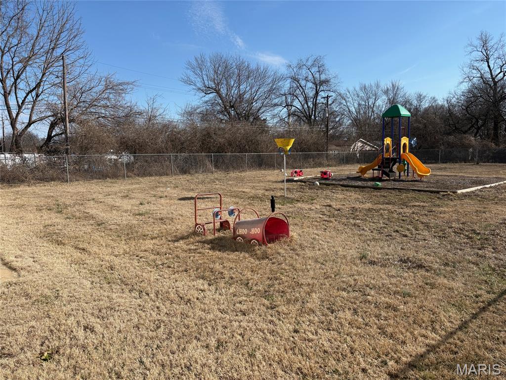 10112 Royal Drive Property Photo 3