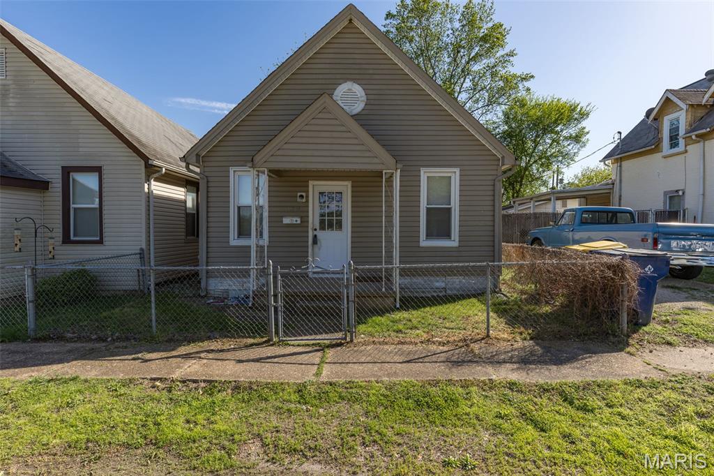 129 E Pratt Street Property Photo 3