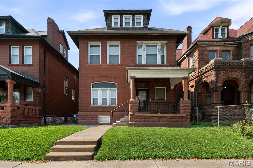 2236 Saint Louis Avenue Property Photo 1