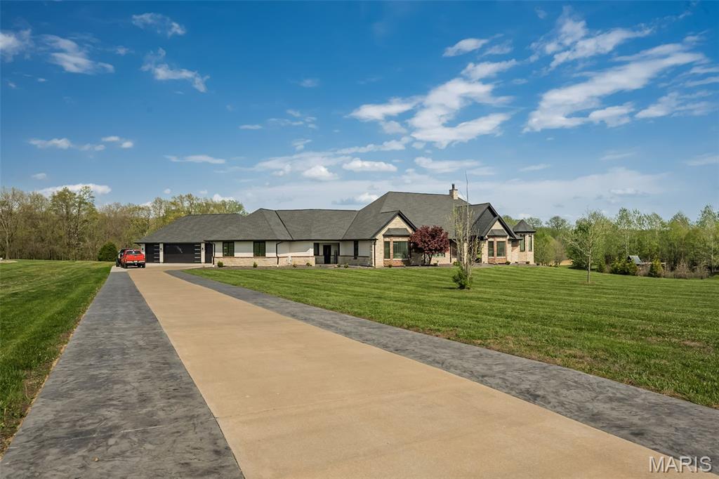 213 Appleton Lane Property Photo 4