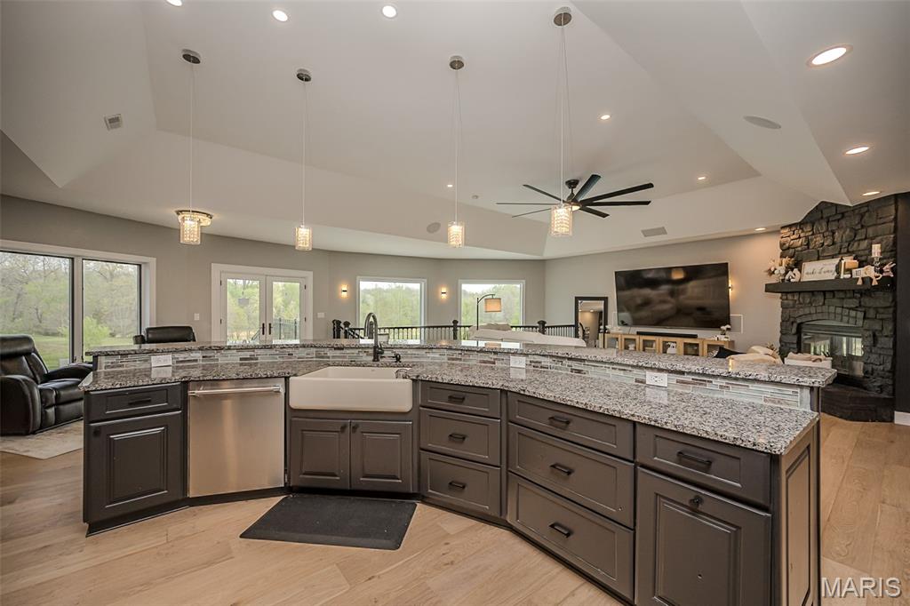213 Appleton Lane Property Photo 18