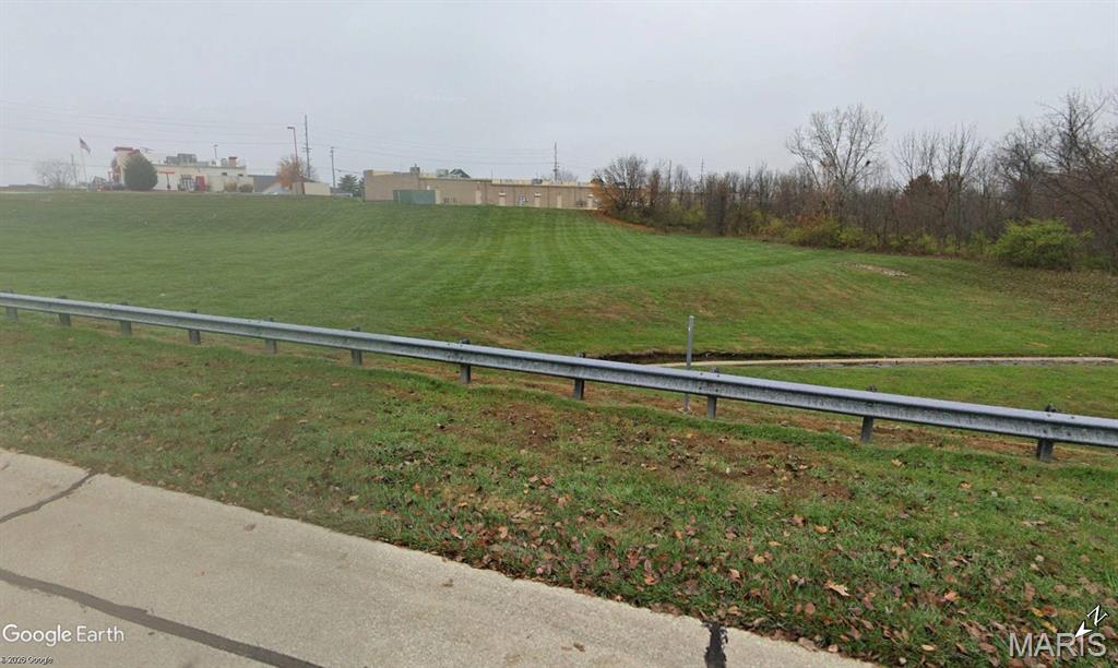 2695 Highway K Property Photo 3