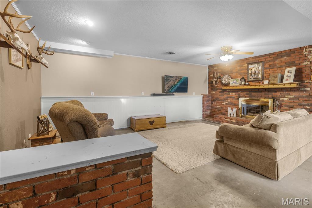 16911 Christian Drive Property Photo 12