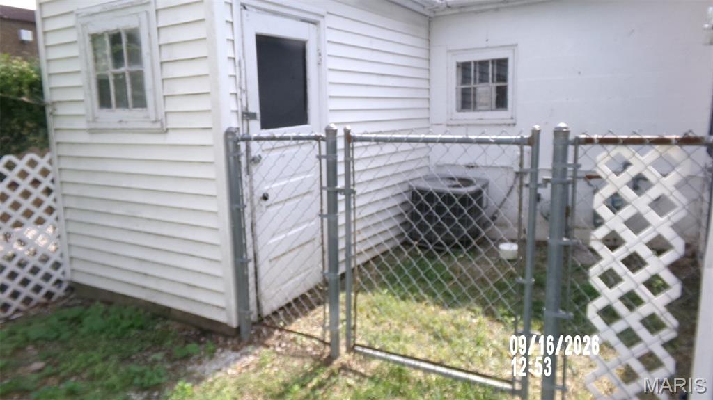 8 E East C Street Property Photo 13