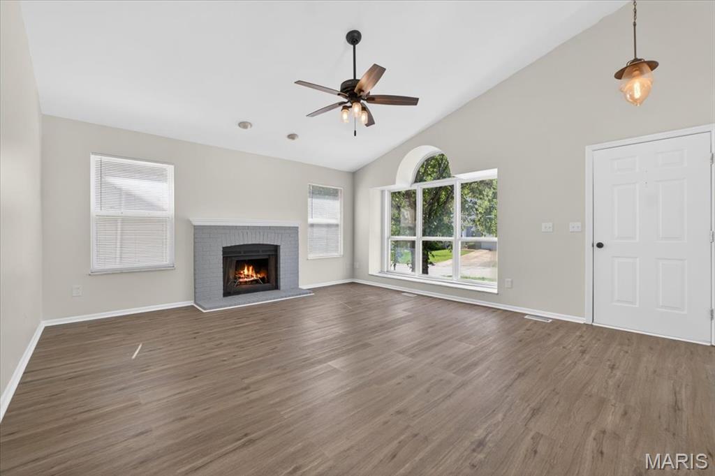 453 Seton Hall Court Property Photo 17