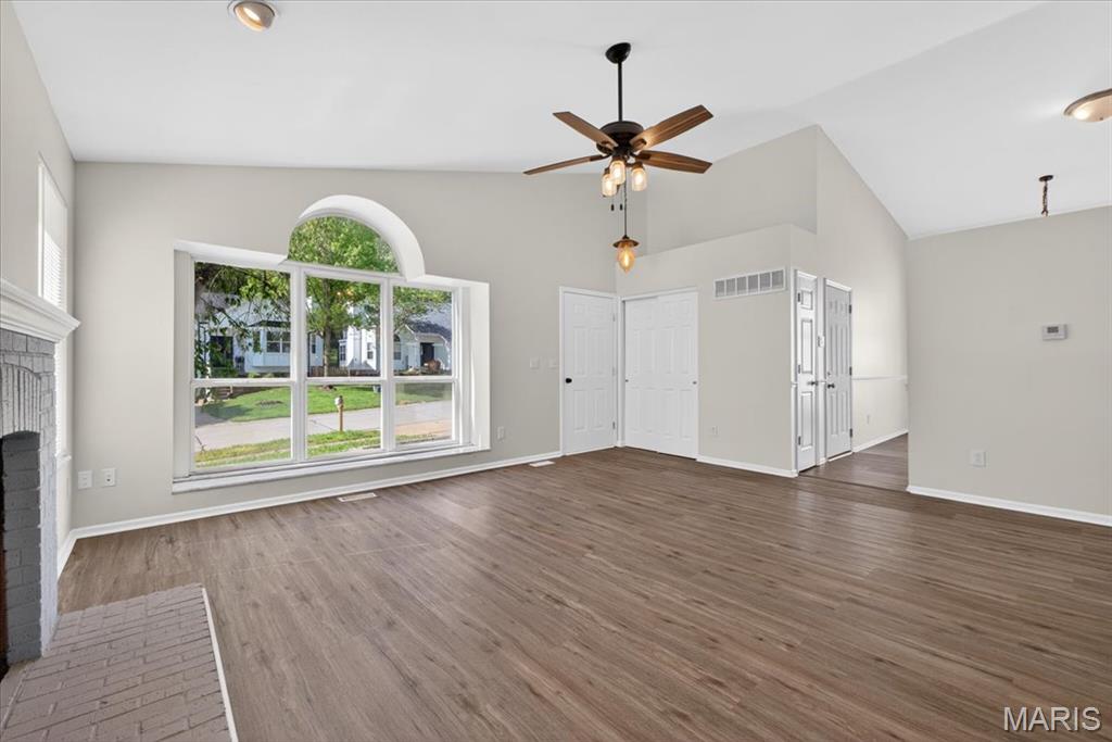 453 Seton Hall Court Property Photo 18