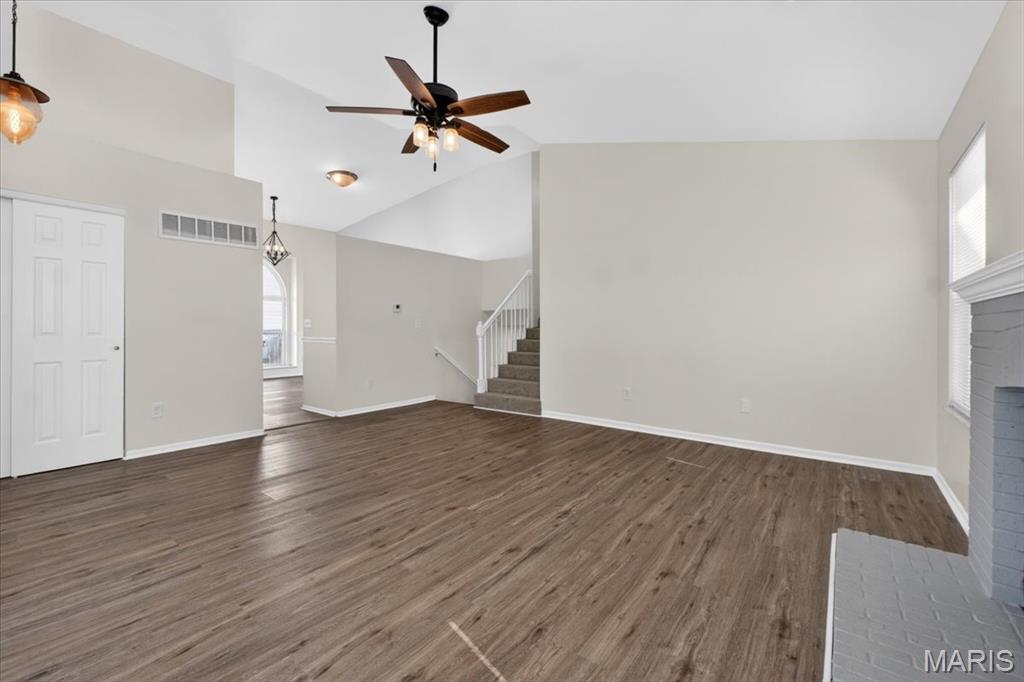 453 Seton Hall Court Property Photo 19