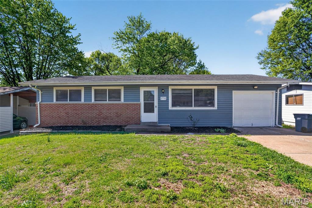 1752 Hudson Road Property Photo 1